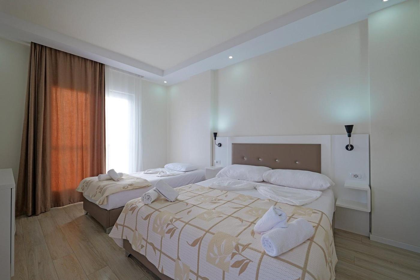 Helia Seaside Hotel Sarandë Exterior foto