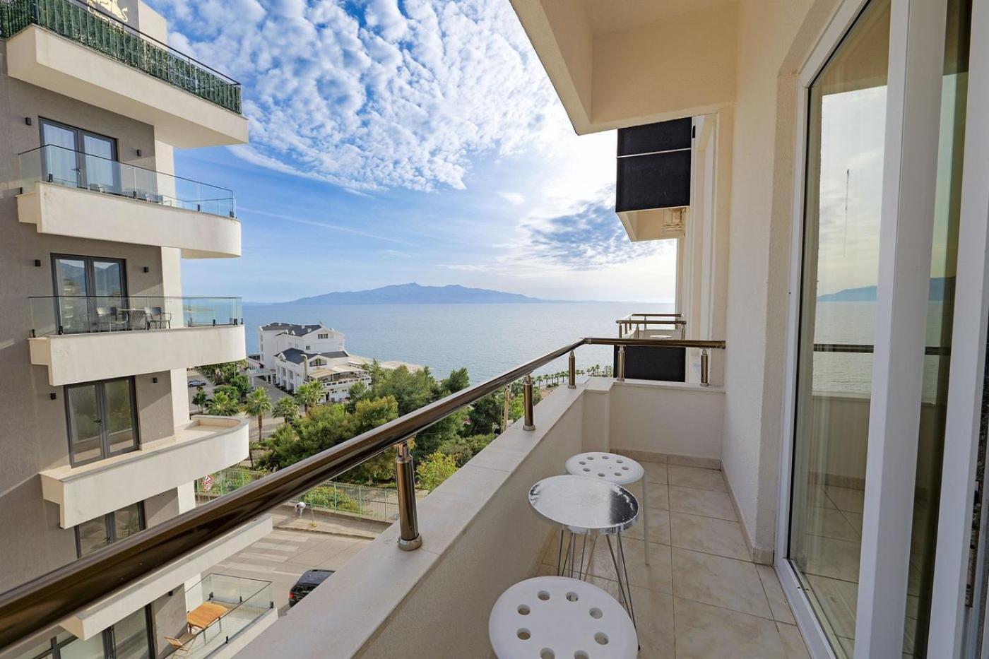 Helia Seaside Hotel Sarandë Exterior foto