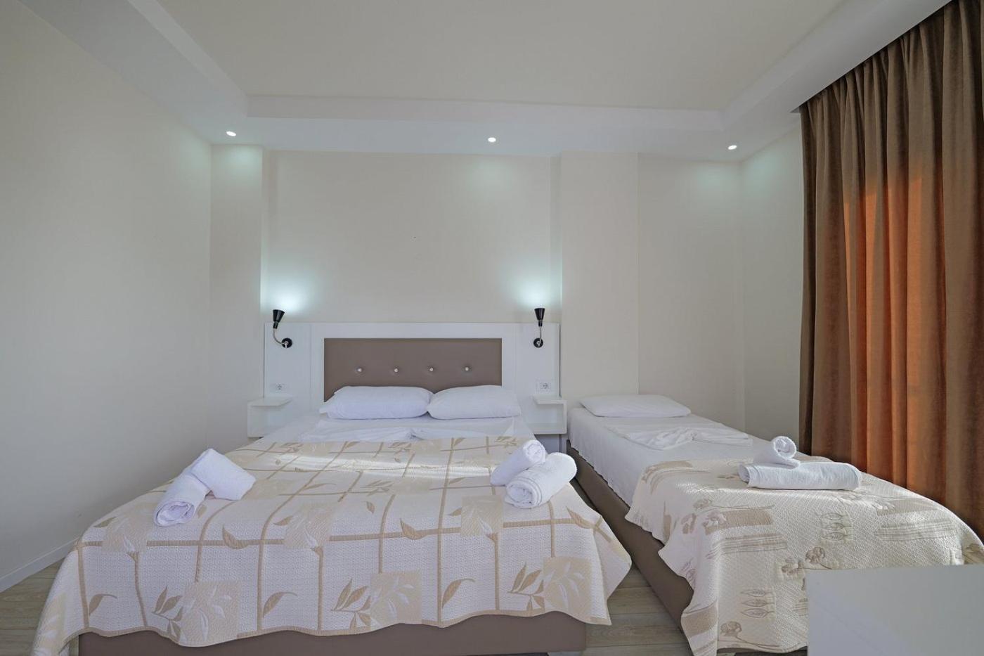 Helia Seaside Hotel Sarandë Exterior foto