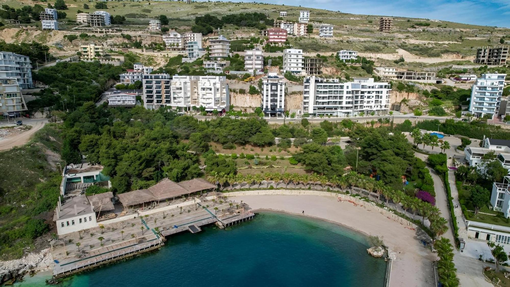 Helia Seaside Hotel Sarandë Exterior foto