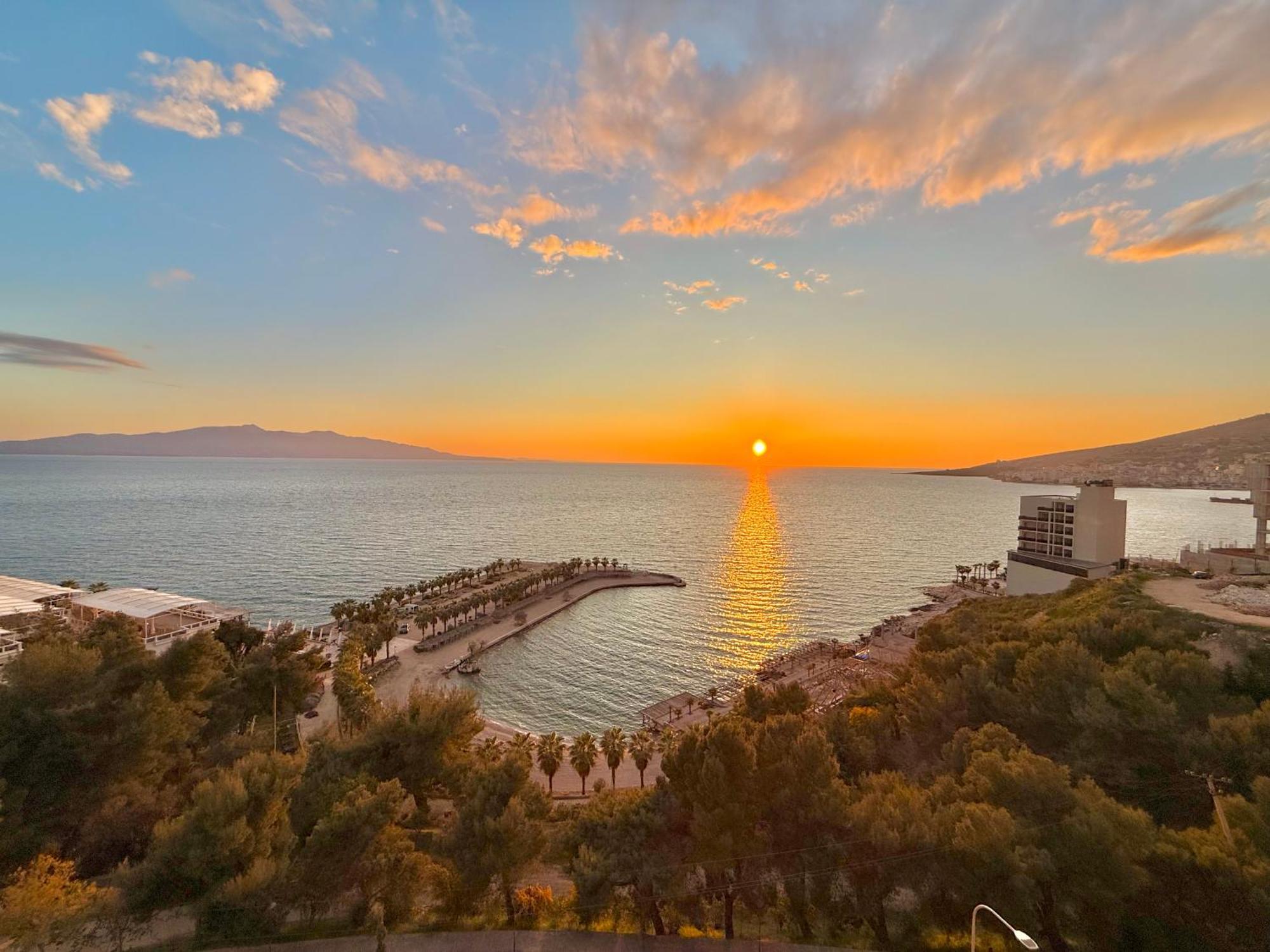 Helia Seaside Hotel Sarandë Exterior foto