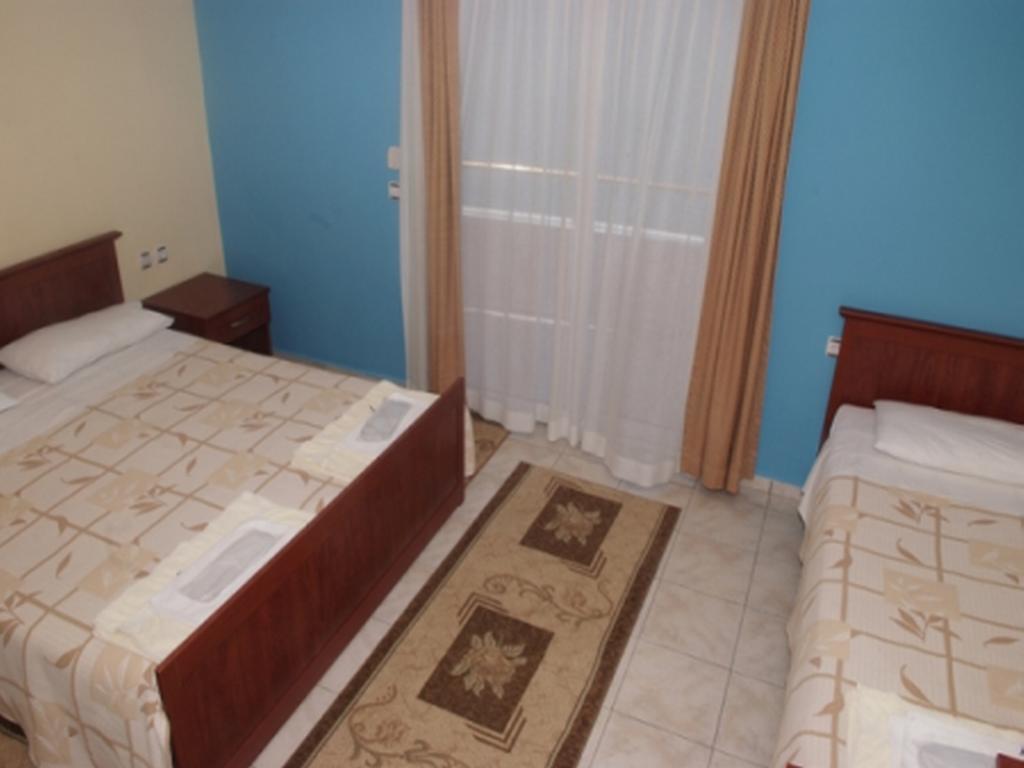 Helia Seaside Hotel Sarandë Habitación foto